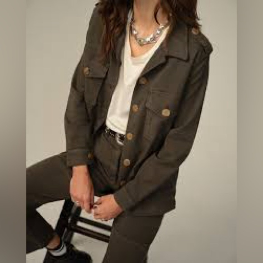 Navy - Picture 2 of 5